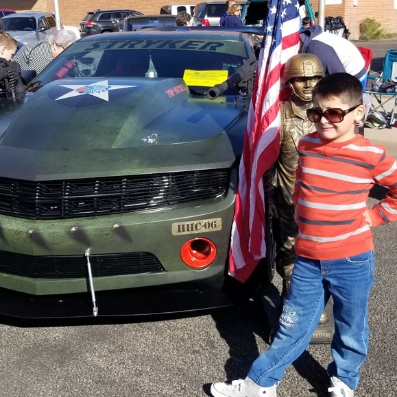 Meet your Posher, Jules . - Picture 4 of 8